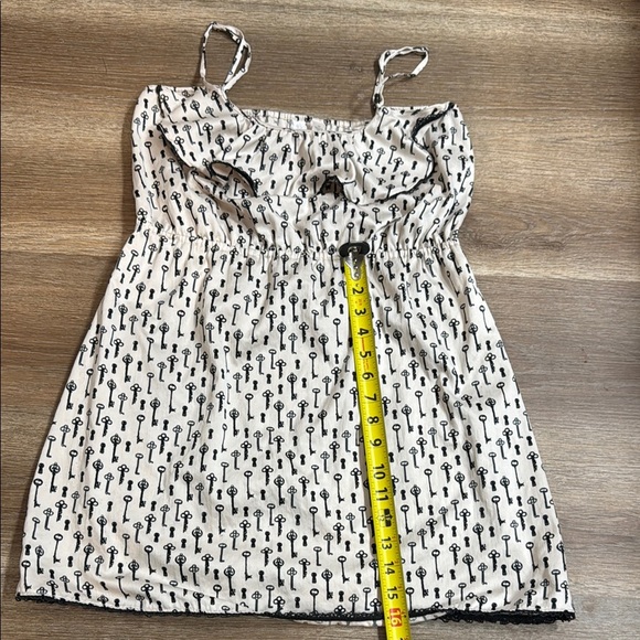 Black and Cream Pleated Spaghetti Strap Sundress - Picture 2 of 6